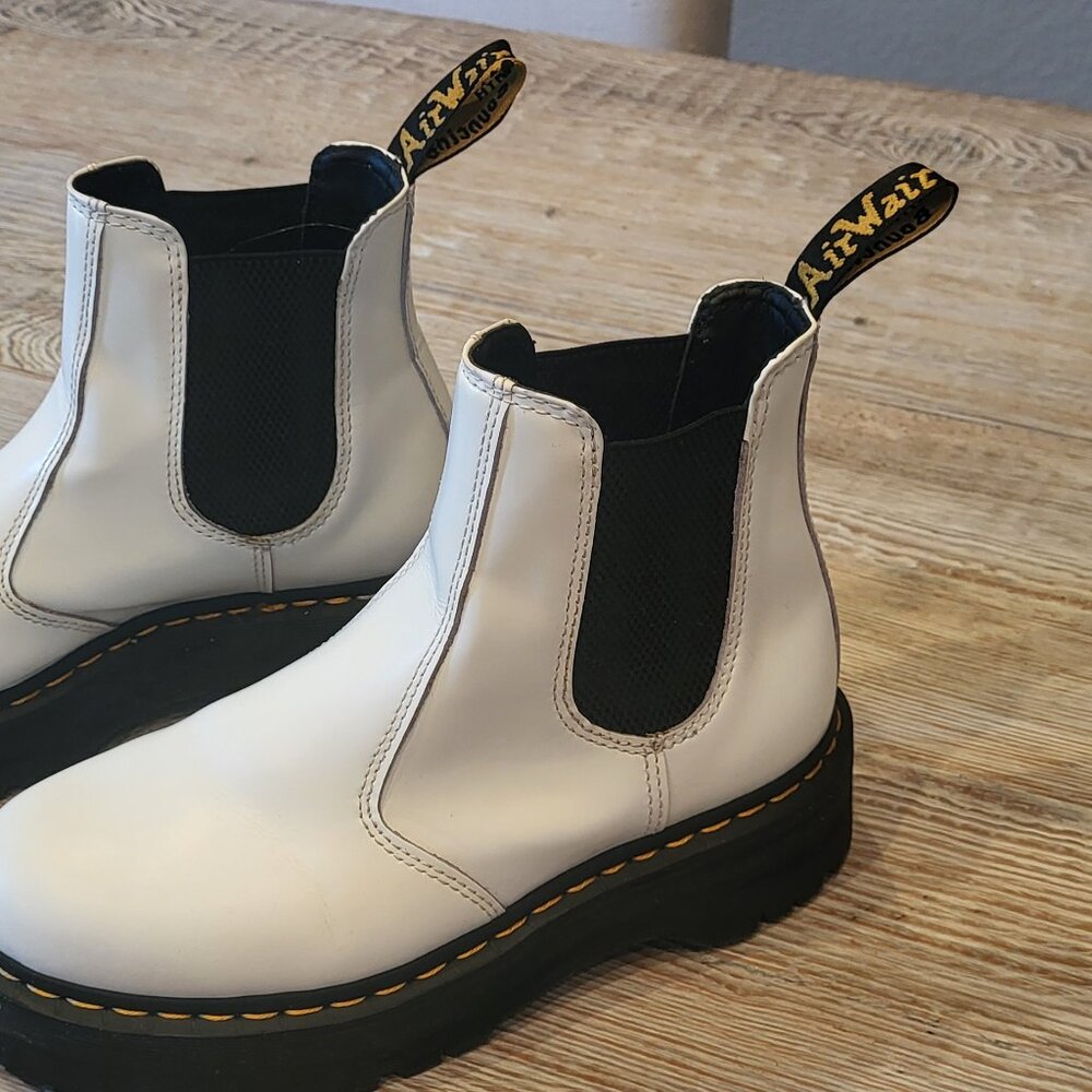 Doc Martens Chelsea Boots Platform